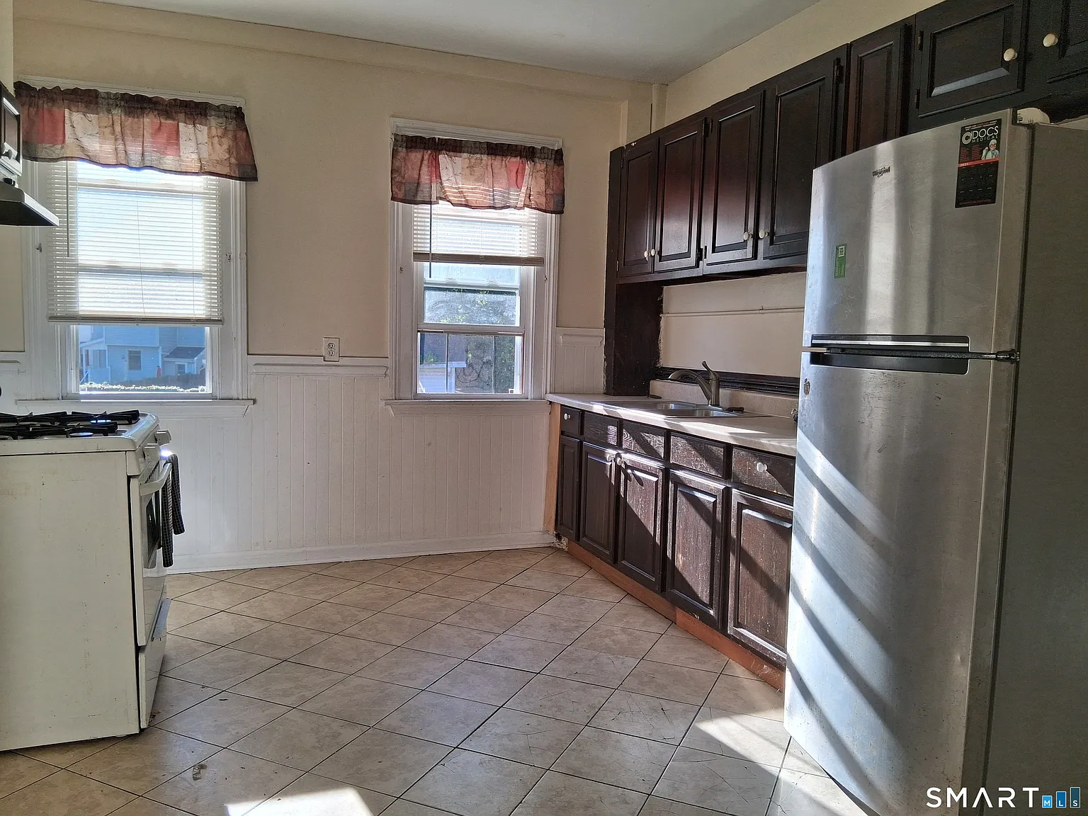 7 bed, 2.0 bath, 1800 sqft, $2,800 — Photo 2