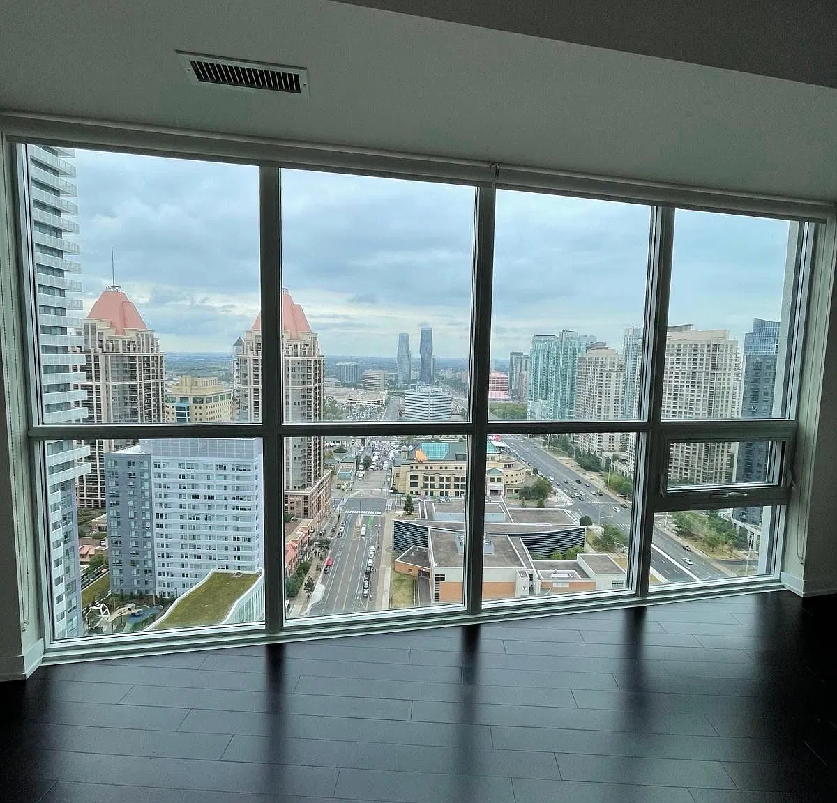 3 bed, $2,950 — Photo 2