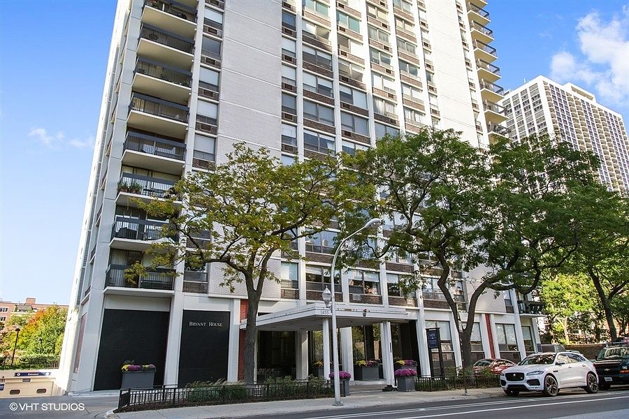 1st image of 1455 N Sandburg Ter APT 1507B