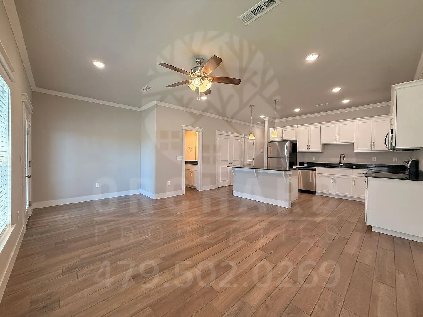 3012-3022 N. Conway Drive — Photo 2
