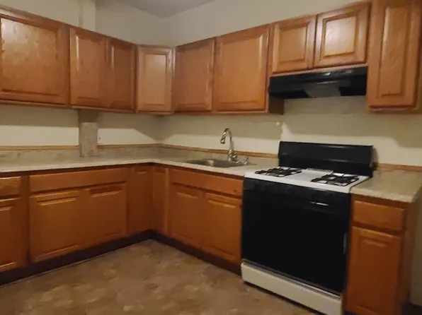 29 Roosevelt Avenue image 3 of 19