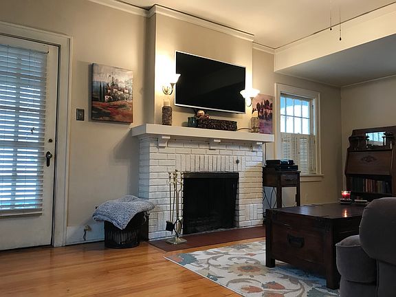 2nd image of 824 N Noyes Blvd