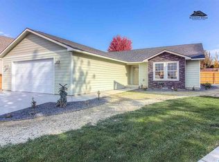 406 Sherilyn Ct, Grandview, WA 98930