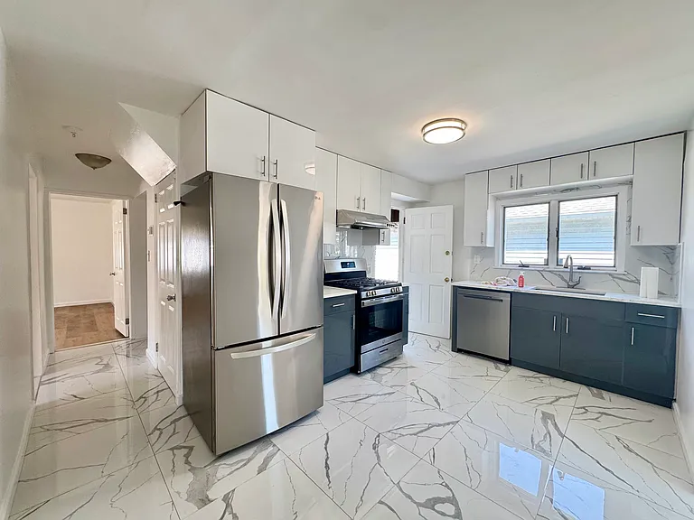 15743 20th Ave #1 — Photo 3