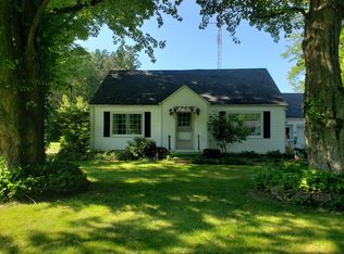 6341 W Warren Woods Rd, Three Oaks, MI 49128