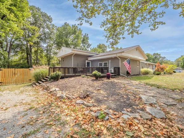 406 S Stradling Rd, Muncie, IN 47304