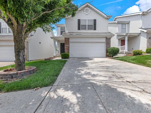 1639 Hurstborough Manor Dr, Hazelwood, MO 63042