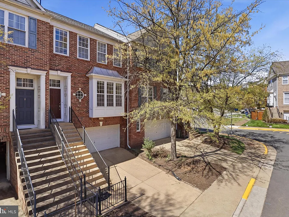 12872 Fair Valley Ct