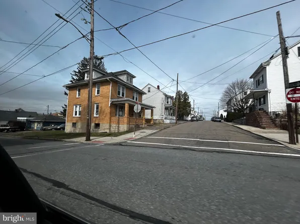 52 S Balliet St, Frackville, PA 17931