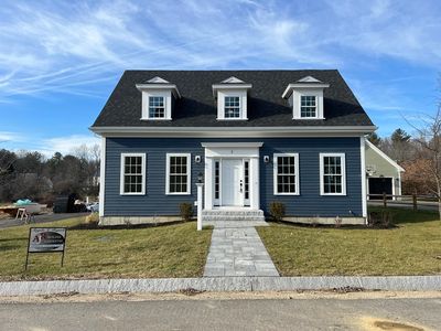 3 Moncrief St, Amesbury, MA, 01913