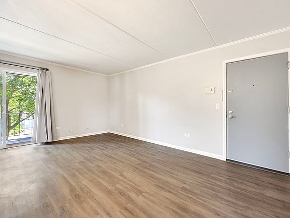 2nd image of 1221 Chalet Rd APT 200
