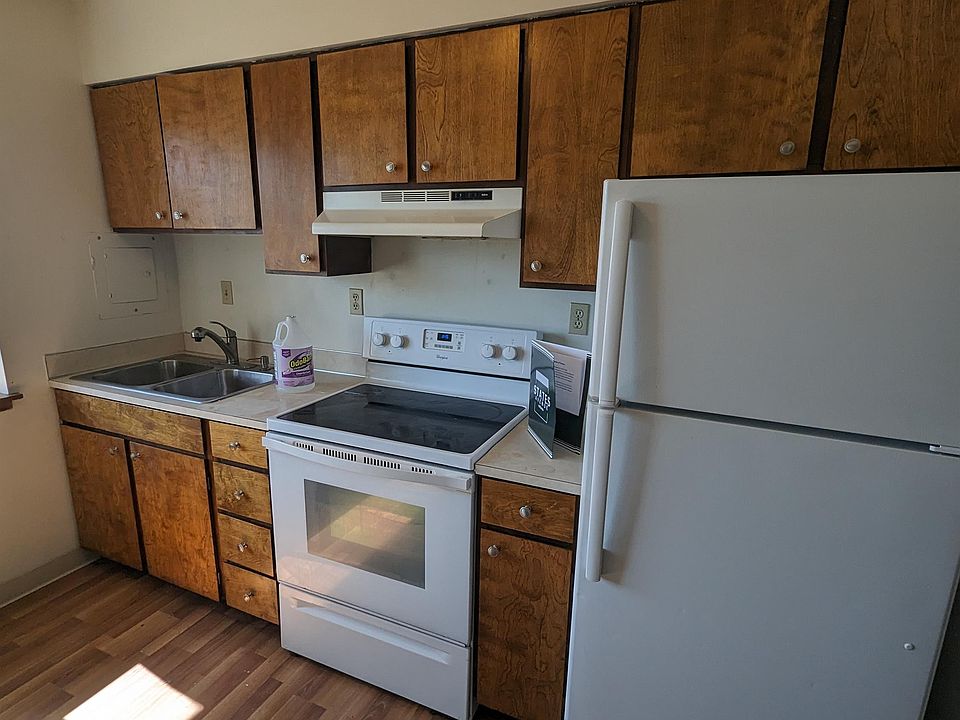 1st image of 2105 Pullen St #9
