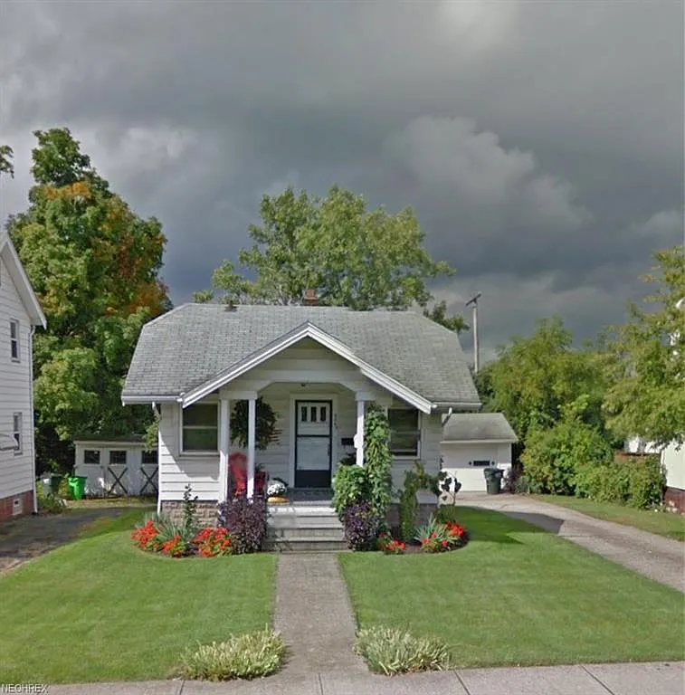 5040 E 88th St photo 1