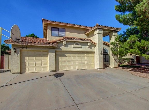 3rd image of 10932 W Sunflower Pl