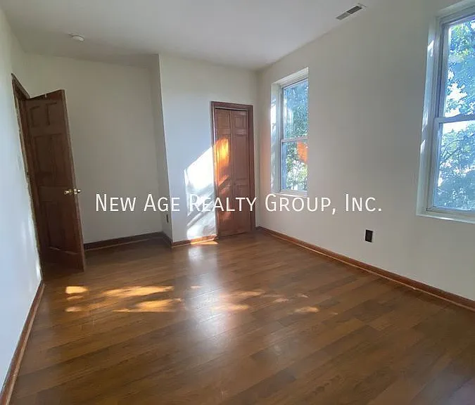 5026 Walnut St #3 — Photo 25