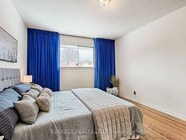 99 Rochman Blvd — Photo 11