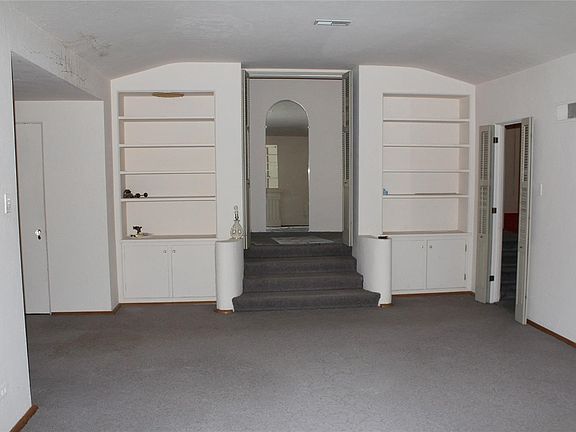 3rd image of 5330 E 6th Avenue Pkwy