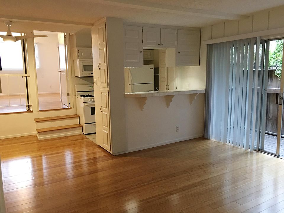 1st image of 2250 N Beachwood Dr APT 111