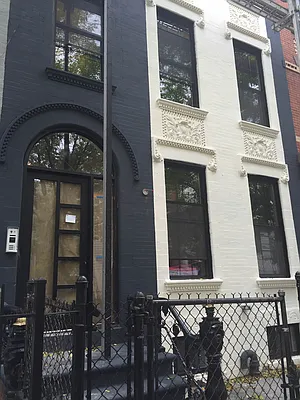 Rented by Elite NY Holdings | media 9