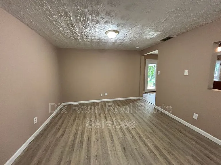 1739 Embury Park Rd — Photo 14