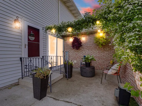 2600 Brookwood Dr, Crown Point, IN 46307