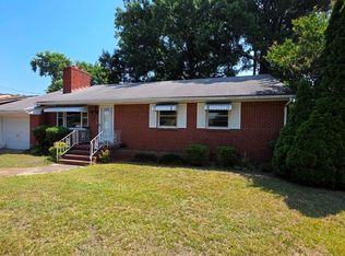 504 Winona Dr N, Hampton, VA 23661