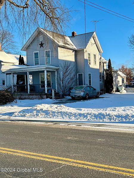 3rd image of 139 Main Street