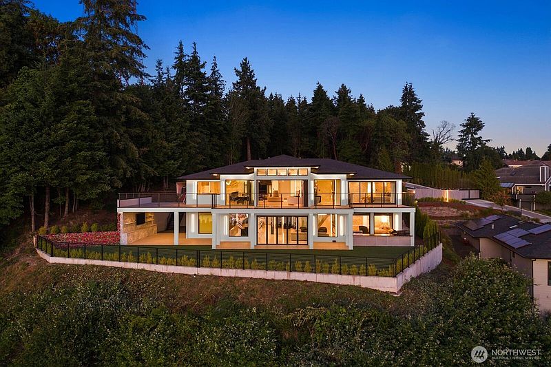 2nd image of 3024 N Vista View Drive