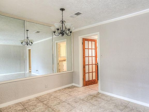 4th image of 4526 Wedgewood Dr
