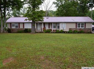 574 Harding Rd, Arab, AL 35016