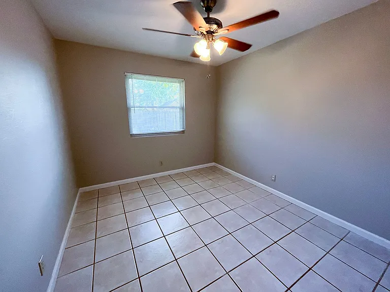 11516 Sandy Loam Trl — Photo 16