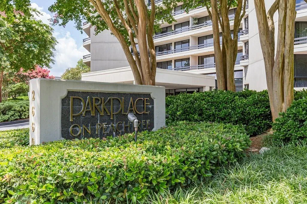 2660 Peachtree Rd NW APT 32A photo 1