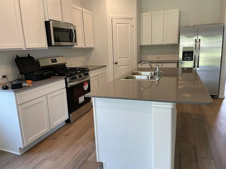 2113 Four Waters Loop — Photo 6