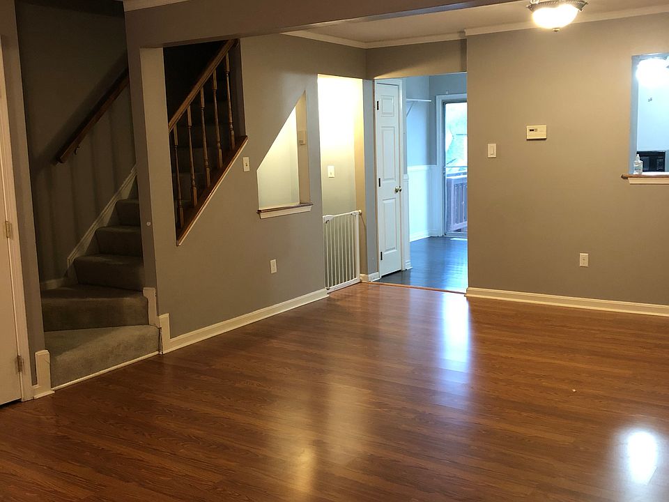 1st image of 1120 Oakmoor Ct