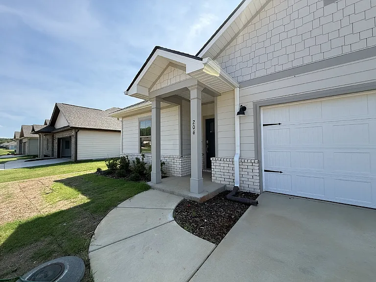 204 Cobbdale Park Dr — Photo 14