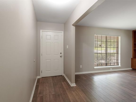 4th image of 427 Sunnyside St