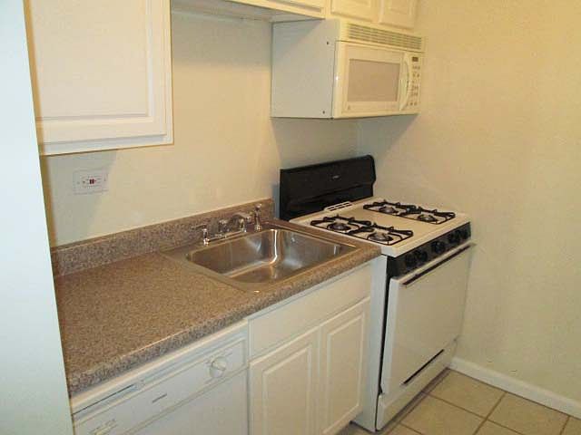 1st image of 1810 W Hatherleigh Ct Unit 1C