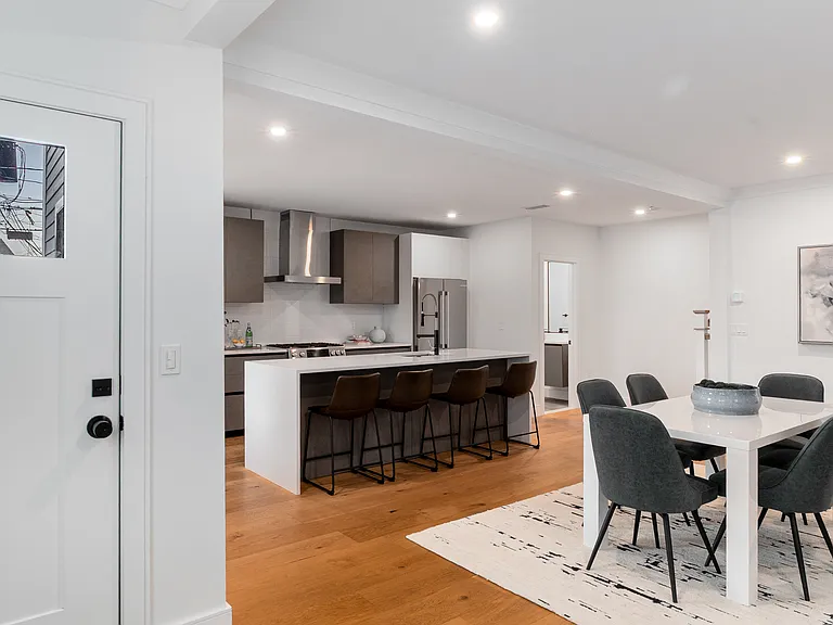 89 Cleveland St #89 — Photo 6