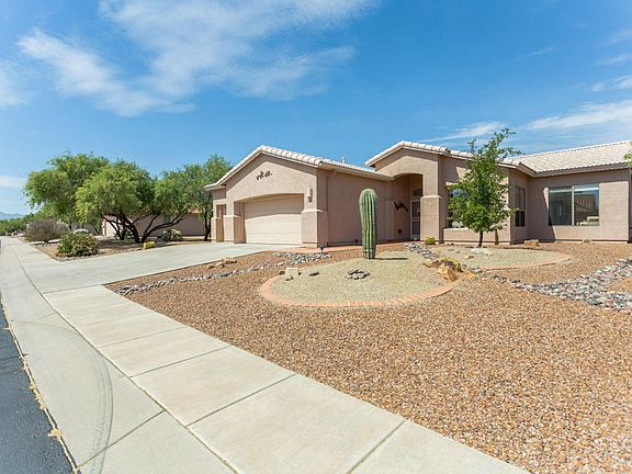3rd image of 1461 N Goldeneye Way