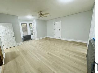 233 W Queen Ln, Philadelphia, PA 19144