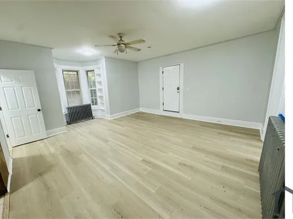 233 W Queen Ln, Philadelphia, PA 19144