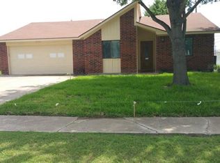 2702 Pebble Beach Dr, Lancaster, TX 75134