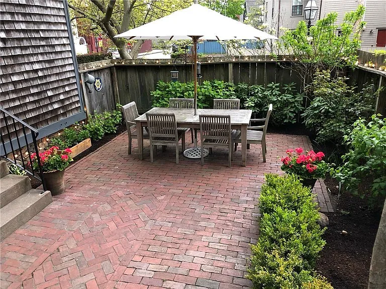31 Thames St — Photo 21