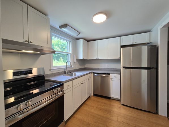 49 Village Green Dr #2