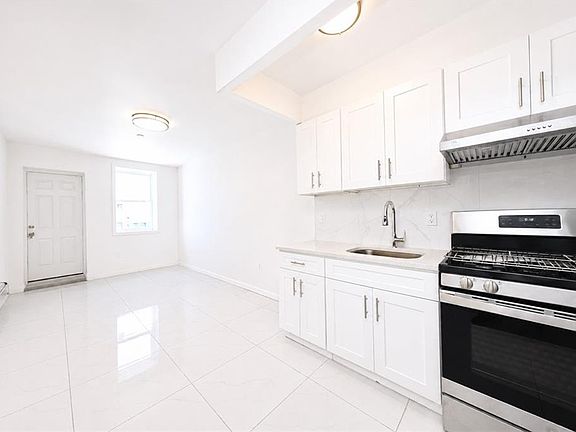 3rd image of 921 60th St #4B