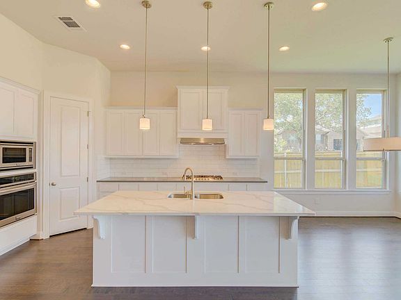 3rd image of 701 Santa Catalina Way