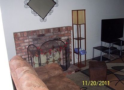 2nd image of 2989 Rose Ave