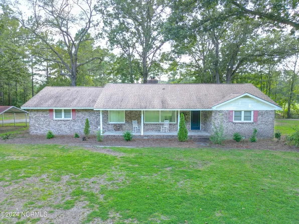 2556 Nc-131 Highway, Tar Heel, NC 28392