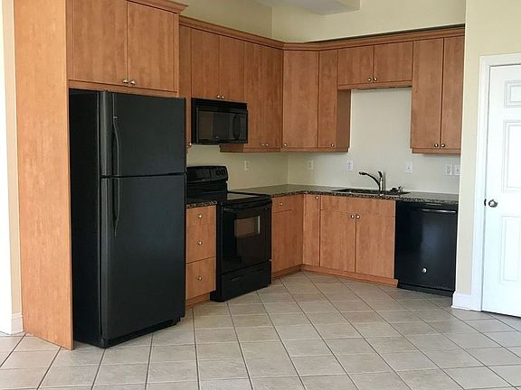 2nd image of 360-101 S Elm St