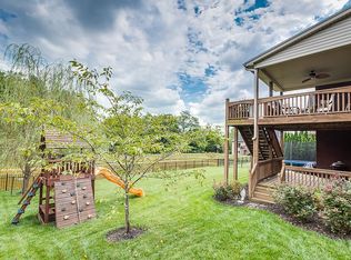 3607 Oakvista Pl, Louisville, KY 40245